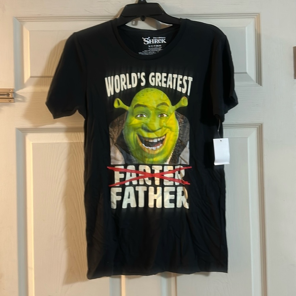 SHREK FATHERS DAY GRAPHIC TEE: BLACK: NEW WITH TAGS: SIZE SMALL